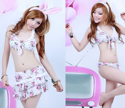 花柄ホルターネックビキニ+ティアードスカート付き水着3点セット ホワイト